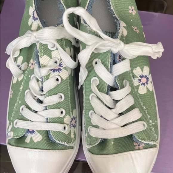 Cute Sneakers Green Floral New size 39 - Picture 2 of 5